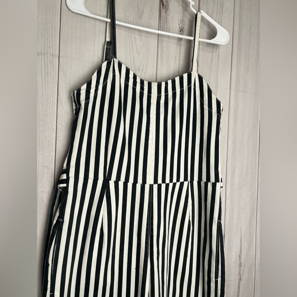 Black and White Striped Jumpsuit Rachel Roy size 6 - Picture 2 of 12